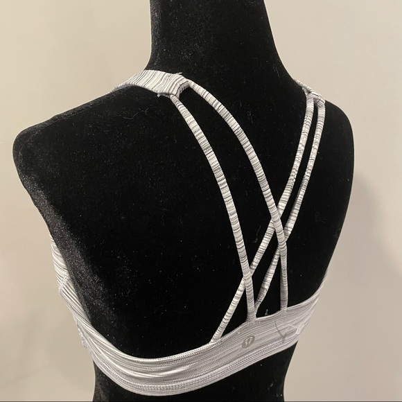 Lululemon Athletica Free To Be Bra With Spaghetti Straps Grey Stripes Size 8 - Picture 3 of 9